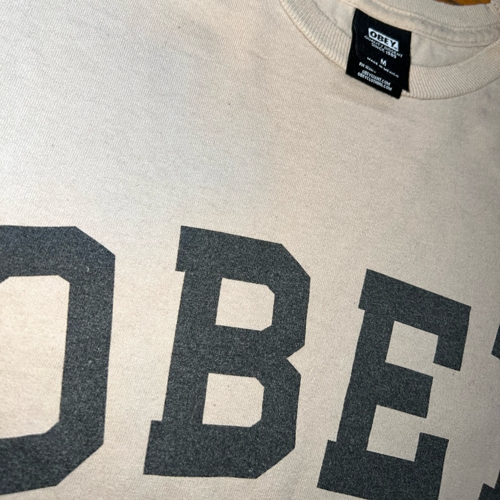 Men’s Obey Logo short sleeve Tee Shirt (size medium)